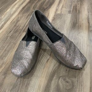 Grey w/Multi Glitter Toms